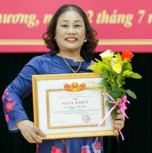 bà tâm chân dung