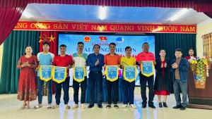 tặng cờ
