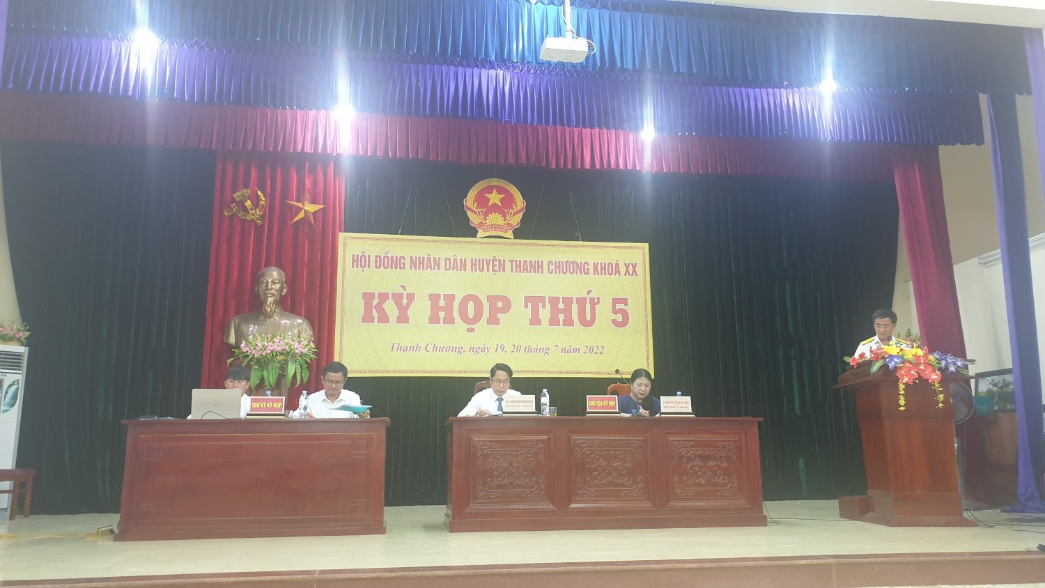 Anh 02 Chi Cuc truong Chi Cuc thue Song Lam I tra loi chat van tai ky hop637939911965985169