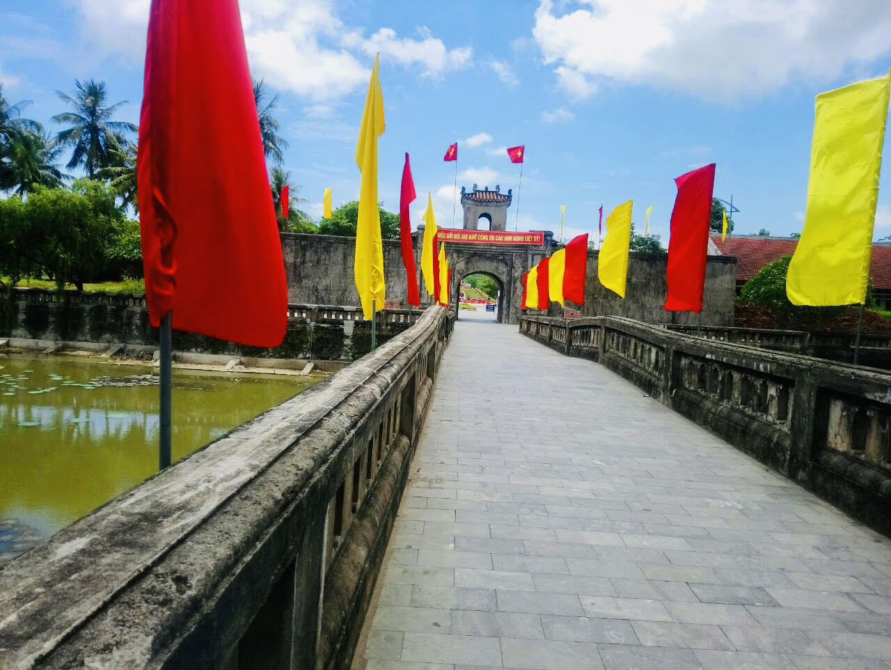 ảnh cổng vào