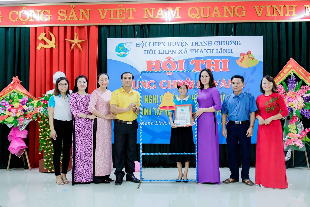 trao quà thu đẹp