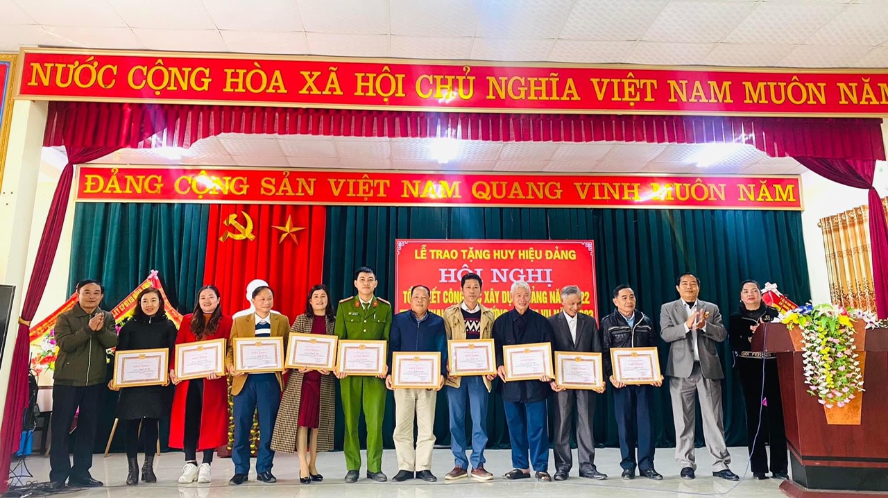 tang giay khen ca nhan 3