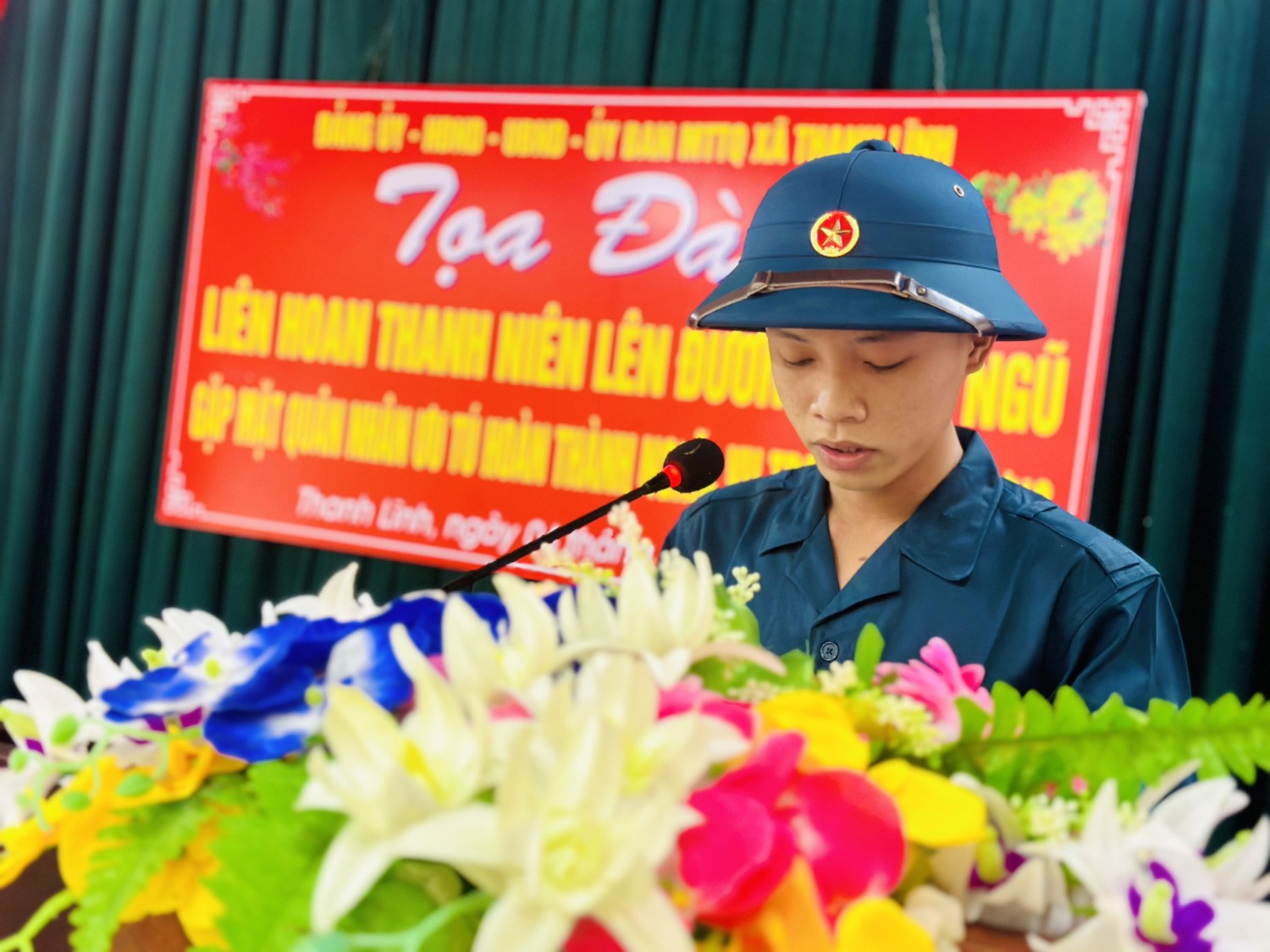 quân nhân phát biểu