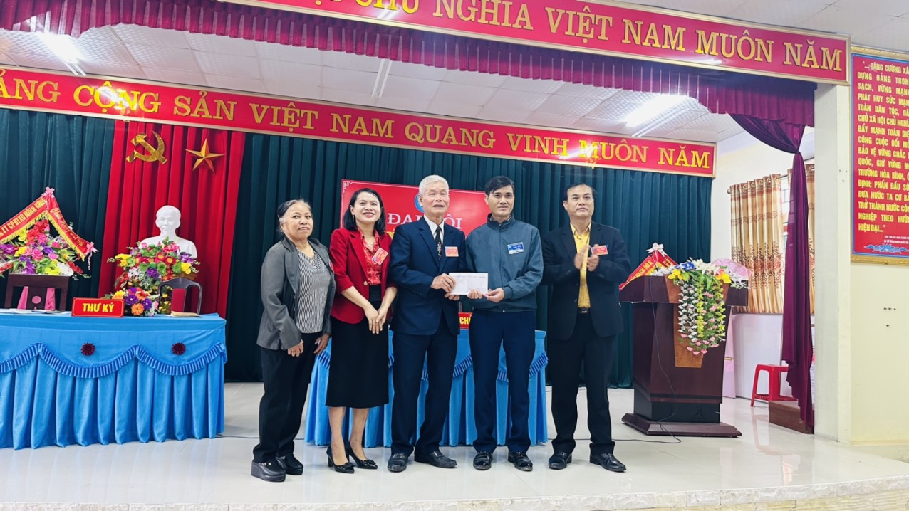tặng quà 2