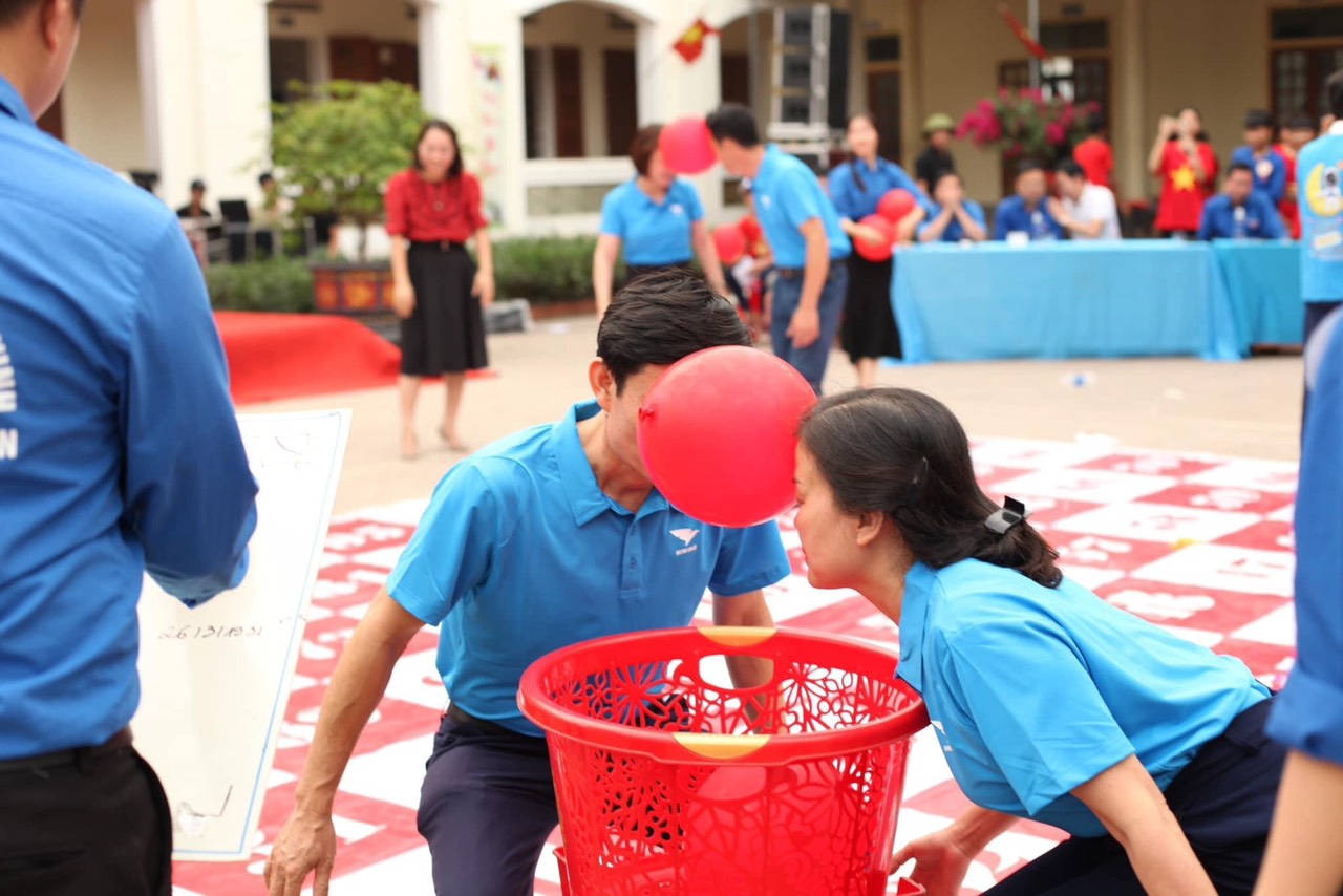 hoạt động thi cứu trợ