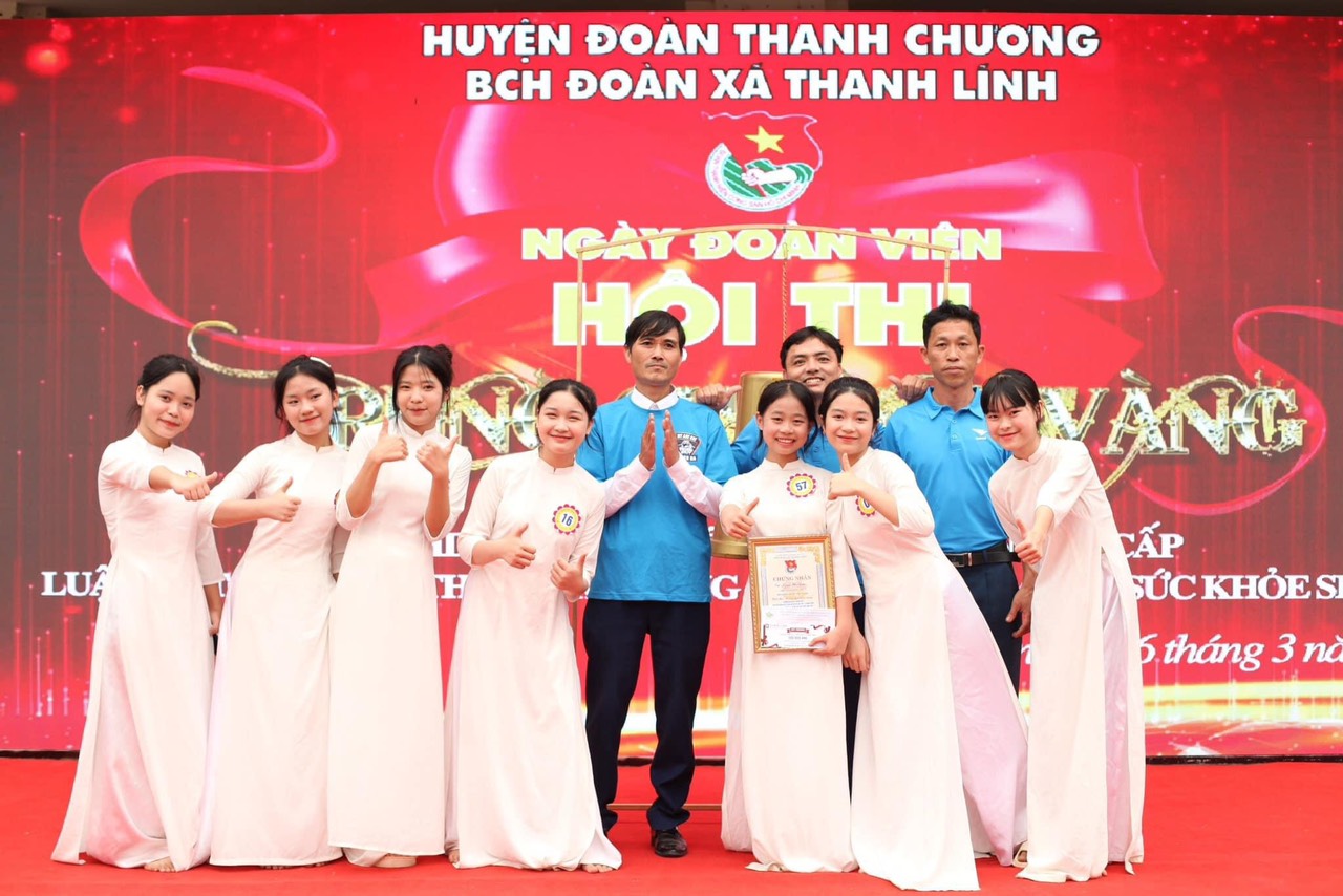 trao giải 3