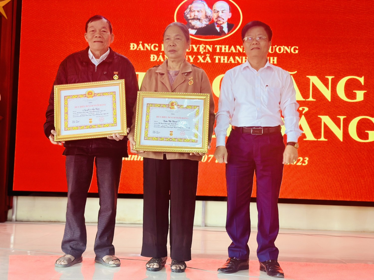 anh thành trao