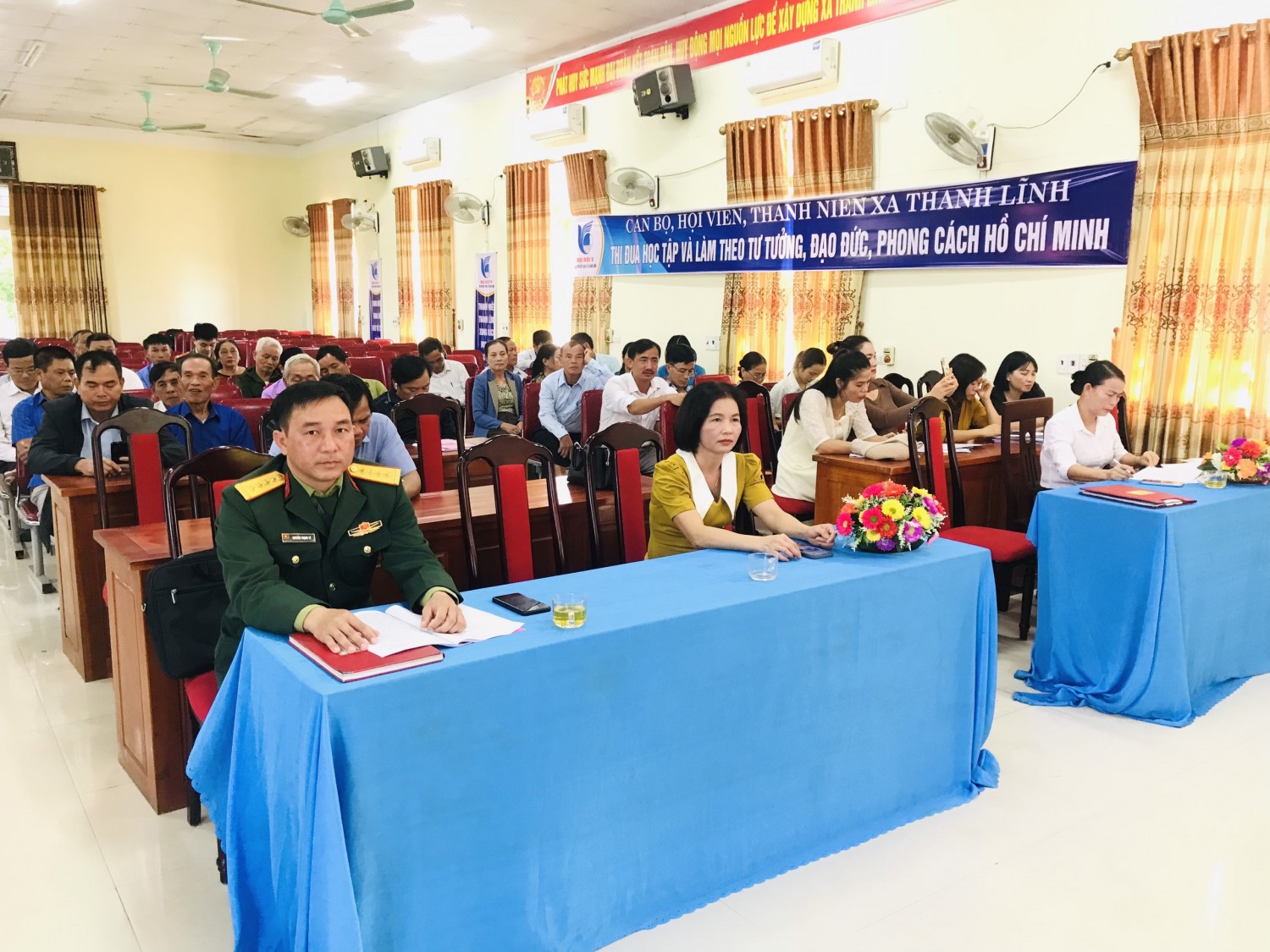 đại biểu3