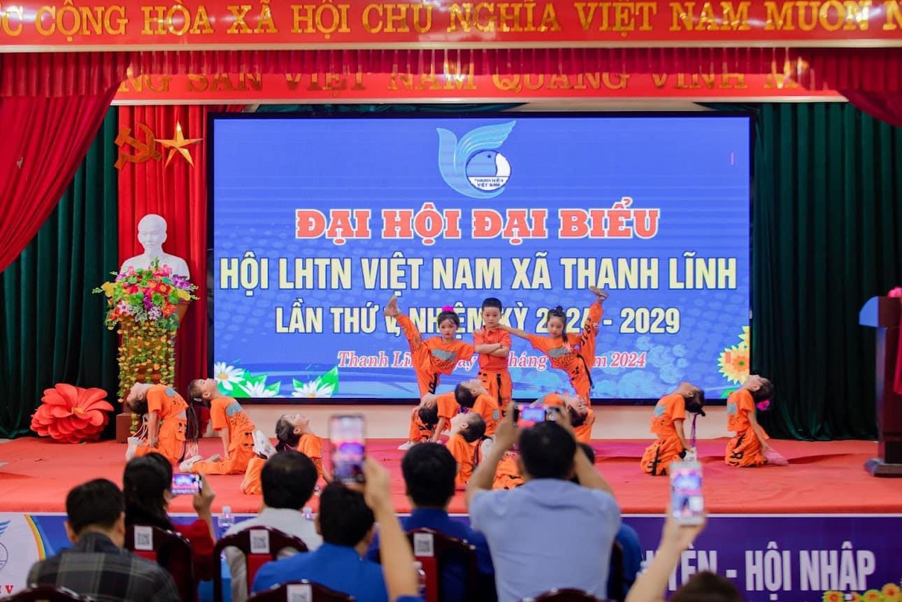 Văn nghệ 2